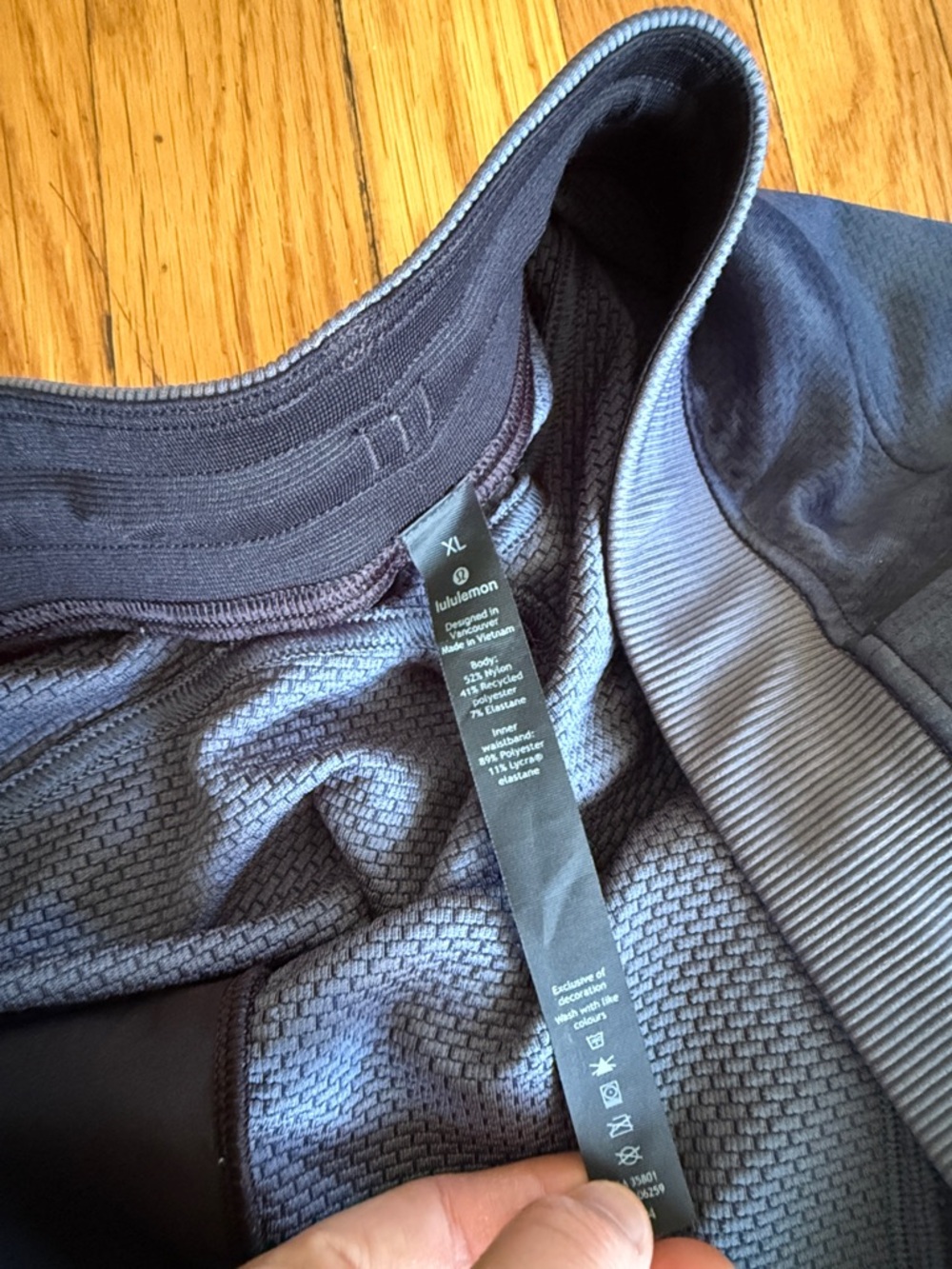 Lululemon textured tech pant Slim Jogger diamond dye navy size XL 28.5 inseam - Picture 2 of 7